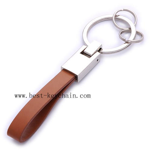 BROWN COLOR LEATHER AND METAL KEYCHAINS